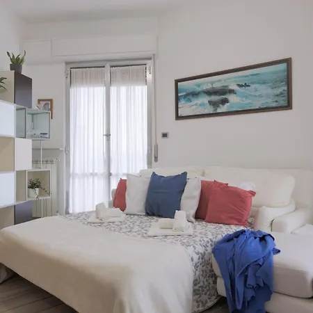 Vicino Stazione * Genova