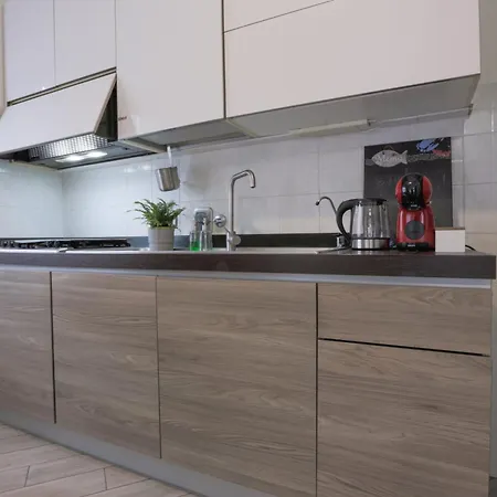 Vicino Stazione Apartment *